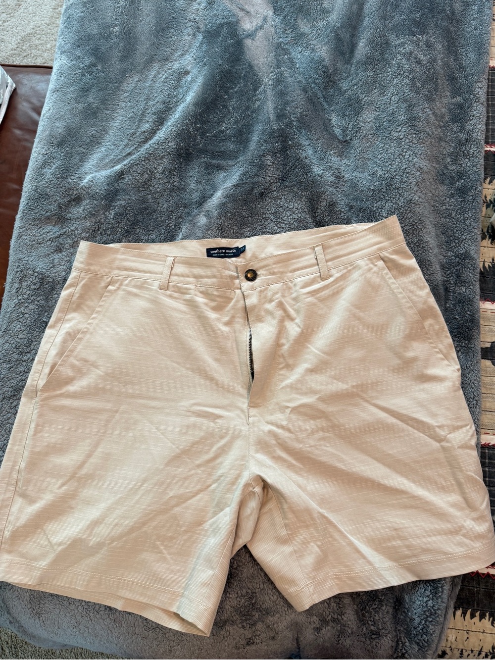 Southern Marsh Men’s Cream Flat-Front Performance Shorts